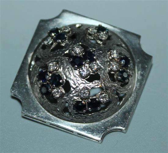 Square platinum gem set brooch